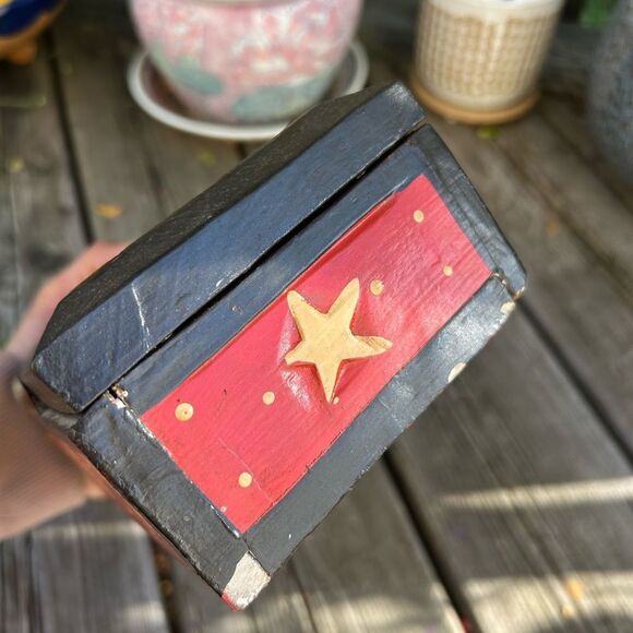 Hand Carved & Painted Celestial Wood Trinket Box Sun Moon Indonesia Vtg 90s - Picture 13 of 16